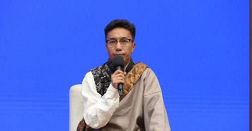 5G信号怎么“爬”上珠峰?这个藏族小伙儿做到了!