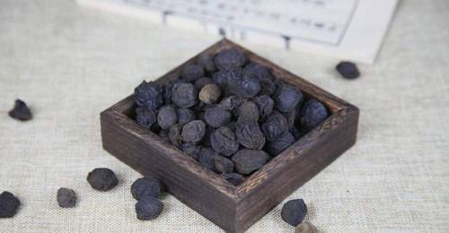 药食推荐丨7月准备开启三伏天“副本”,这种小黑果助你稳稳“通关”
