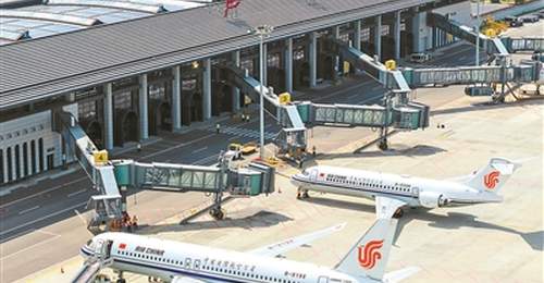 载旗C919首飞延安织就红色空中走廊