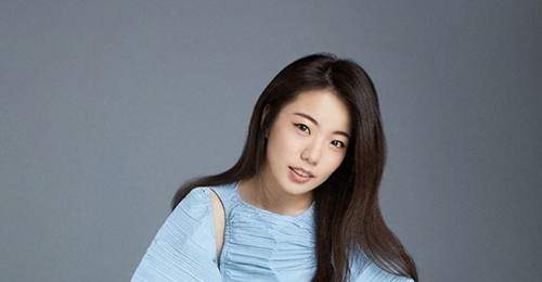 贾平凹也没想到,他苦心捧起来的女儿,如今会被蒋方舟给拖下水