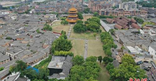 景德镇多元活动吸引中外匠人齐聚 传统制瓷技艺在参与中延续创新活力