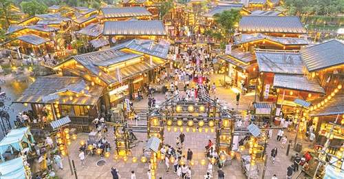 夏夜武汉江夏里老码头街区多元活动引得游人共赴活力夜时光