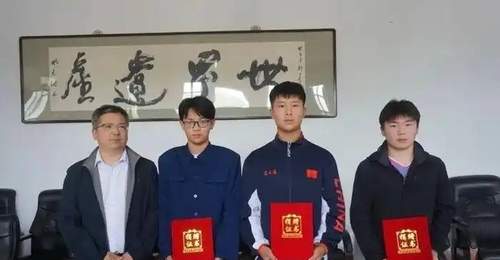 江苏初三学生徐凯睿自费捐赠侵华罪证遭恶意攻击 警方启动保护并依法传唤嫌疑人