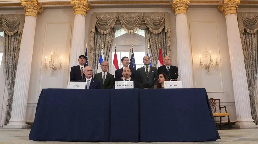背叛国家利益:黎巴嫩民众对政府与以色列签署的协议表示愤怒