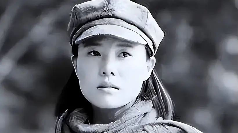 1950年解放军在甘肃摸进匪巢,女匪首笑脸相迎:同志,你们可来了