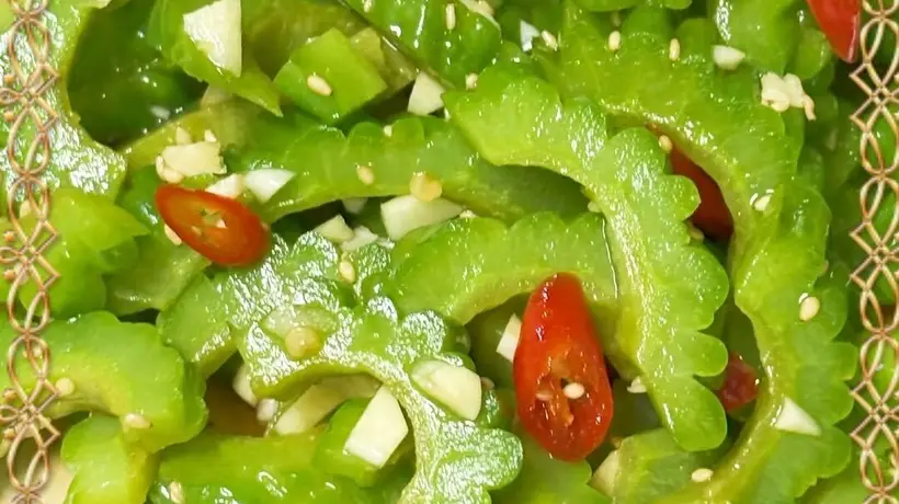 入伏前必吃3道菜，清热解暑护心，凉拌苦瓜丝瓜蛋汤鸡蛋糕做法