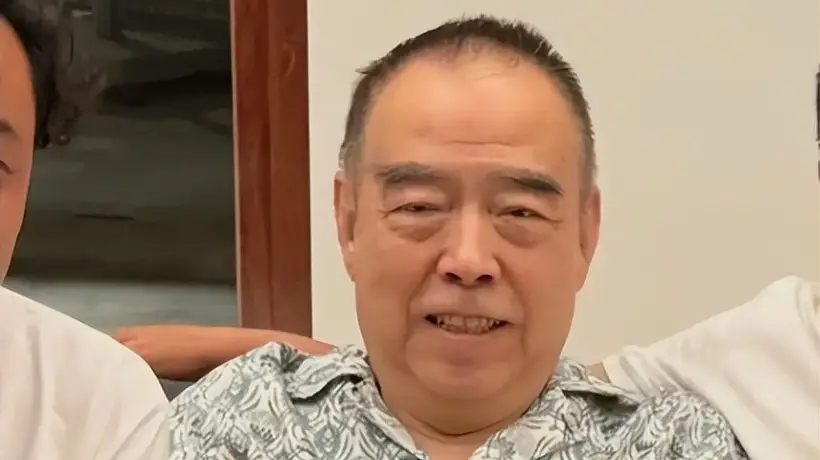 7月24日看陈凯歌的片场人生：四十年熬到腰椎出问题，老观众看他的创作路满是感慨