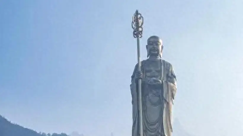 说一件很玄乎的真实小事:去过九华山的人,往后日子真的悄悄顺了
