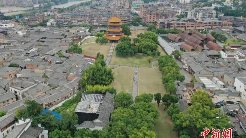 景德镇多元活动吸引中外匠人齐聚 传统制瓷技艺在参与中延续创新活力
